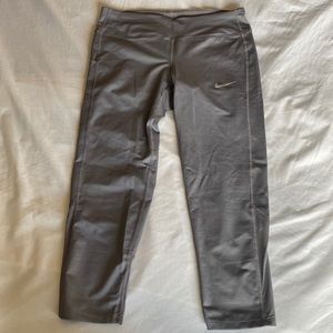 Nike legging pre-owned, worn a couple of times